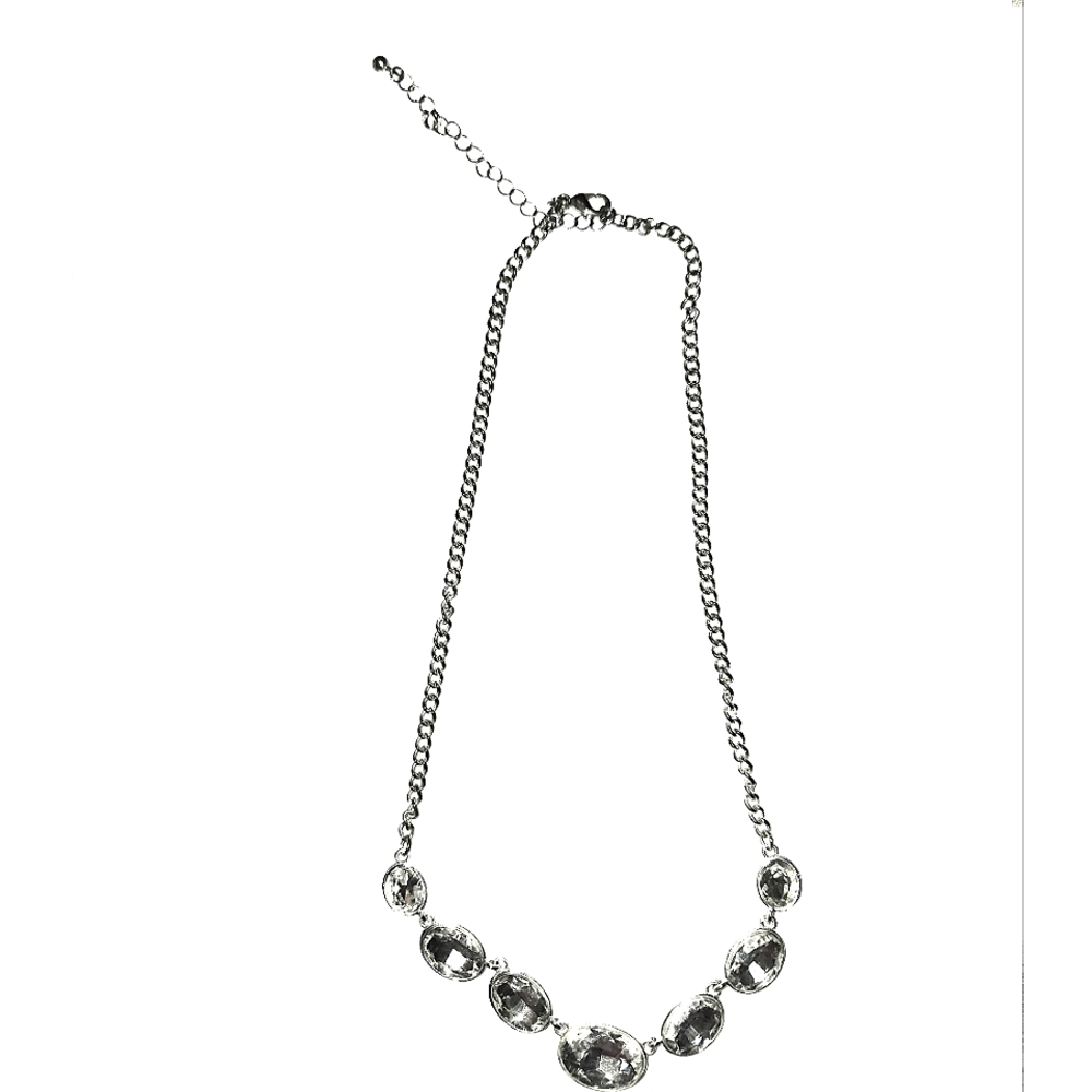 Silver low-budget necklace